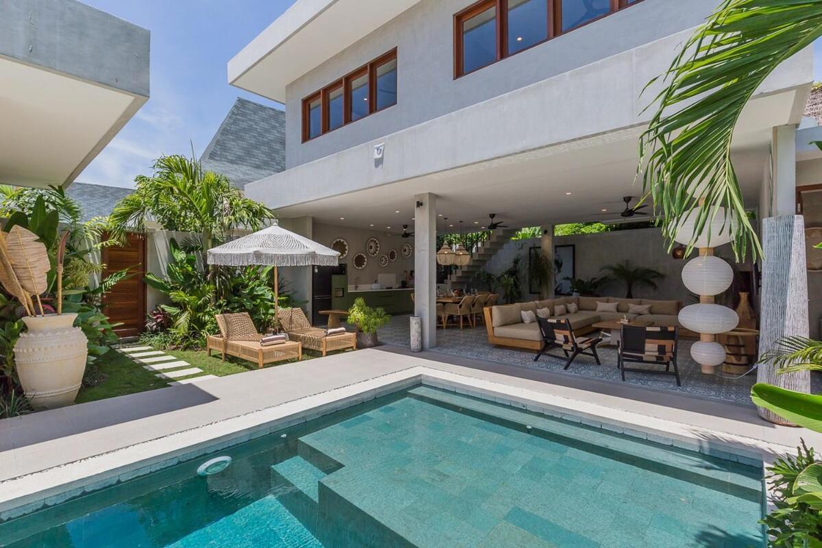Jazz 3br 10m Pool Villa Seminyak (Bali)