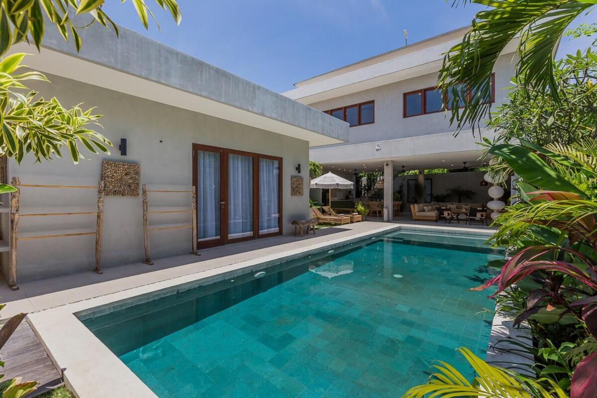 Jazz 3br 10m Pool Villa