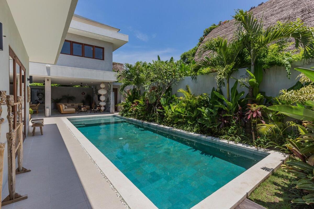 Jazz 3br 10m Pool Villa